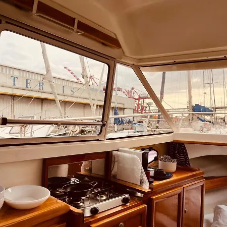 Ero- A Floating Escape In Lisboa